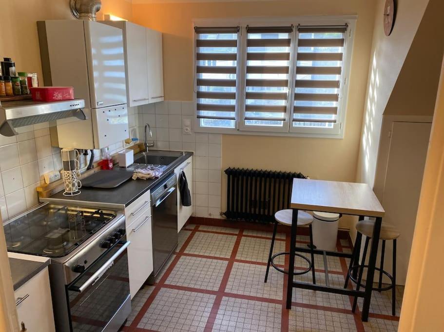 Appartement Spacieux 2 Chambres Кимпер Екстериор снимка
